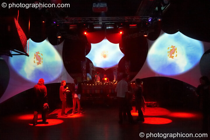 The Kundalini room at The Synergy Project featuring The Extra Dimensional Space Agency media screens and projections. London, Great Britain. © 2007 Photographicon