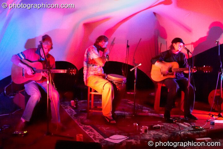 Musicians jam on Small World Stage at Big Green Gathering 2005. Burrington, Cheddar, Great Britain. © 2005 Photographicon