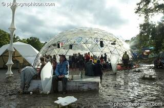 The IDspiral dome, an island of sanity surrounded by mud, at Glade Festival 2007. Aldermaston, Great Britain. © 2007 Photographicon