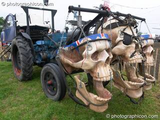 Mutoid Waste Company sculpture of an Apocalyptic horsedrawn carriage at Glastonbury Festival 2005. Pilton, Great Britain. © 2005 Photographicon