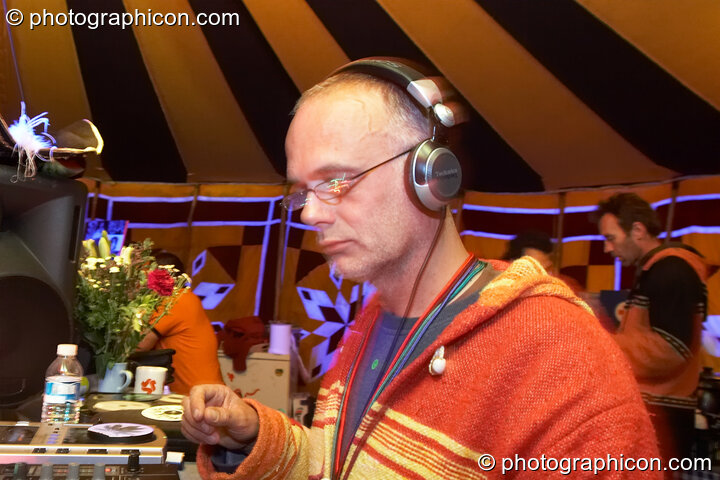 Paul (Planet Bob, UK) DJs in the Progressive Tent at Planet Bob's Offworld Festival 2007. Swindon, Great Britain. © 2007 Photographicon