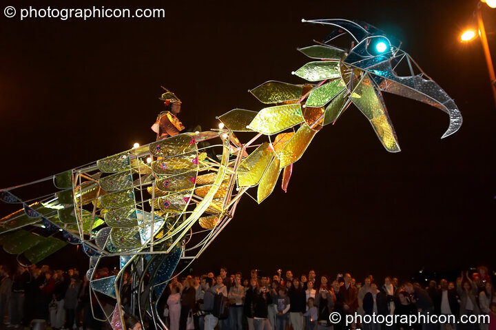 Emergency Exit Arts' cycle-powered giant mechanical carnival bird at the Thames Festival 2005. London, Great Britain. © 2005 Photographicon