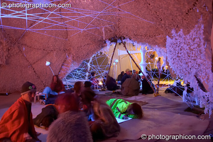 Inside the idSpiral cafe at the Turaya Gathering 2004. Wimborne, Great Britain. © 2004 Photographicon