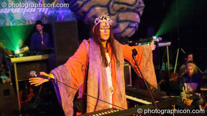 Ashera Hart performs as part of the Earthdance ritual on the Waveform main stage at Waveform Project 2007. Kenton, Exeter, Great Britain. © 2007 Photographicon