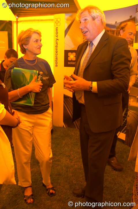 Eliot Morley MP talking to an exhibitor at the London Green Lifestyle Show 2005. Great Britain. © 2005 Photographicon