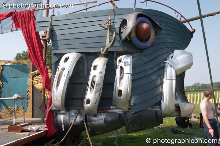 The Mutoid Waste Pirate Ship stage at the Lost Vagueness Summer Party 2004. Lewes, Great Britain. © 2004 Photographicon