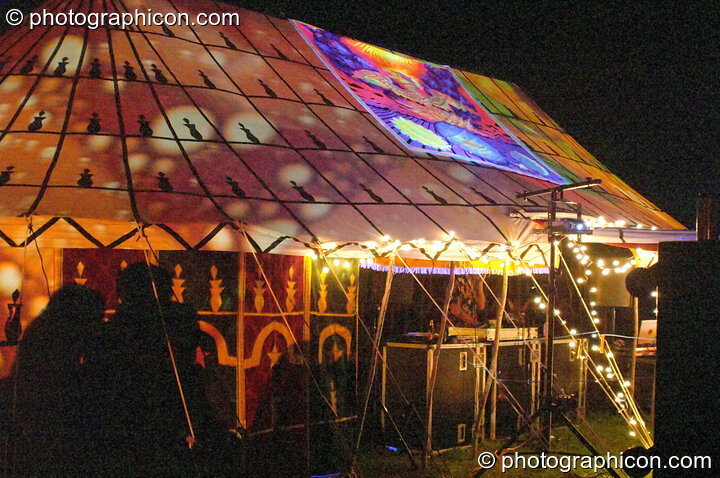 The main stage at Wing Makers Solstice 2005. Launceston, Great Britain. © 2005 Photographicon