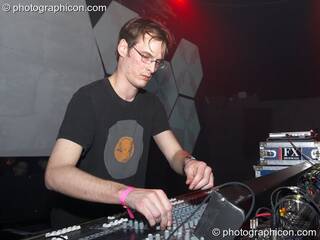 Prometheus (Benji Vaughan) in the main room at the Twisted Records Label Party. London, Great Britain. © 2006 Photographicon