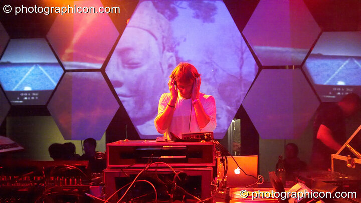 Tristan Cooke in the main room at the Twisted Records Label Party. London, Great Britain. © 2006 Photographicon