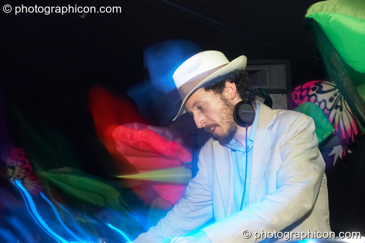 Dimitri DJing on the Tribe of Frog stage at the Twisted Records 10th Birthday Party. London, Great Britain. © 2006 Photographicon