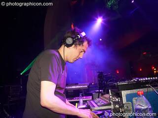 Simon Posford of Shpongle DJing on the Main Stage at the Twisted Records concert. London, Great Britain. © 2007 Photographicon