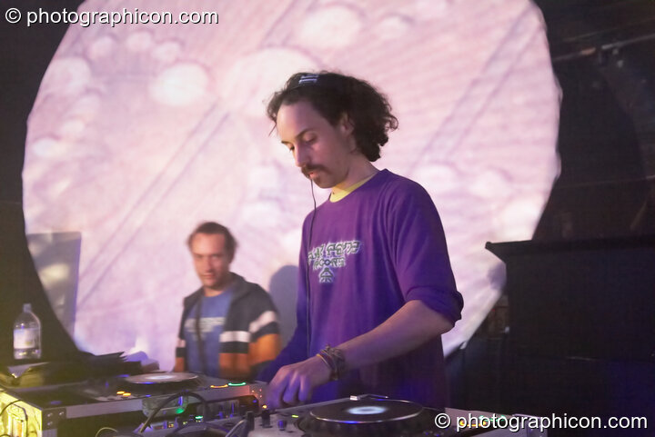 Simon Pieman (Archangel/PharPsyde) DJs on the Archangel & Nu-school Hippies stage with visual projections by VJ Air / Inside-Us-All at Alpha Omega. London, Great Britain. © 2008 Photographicon