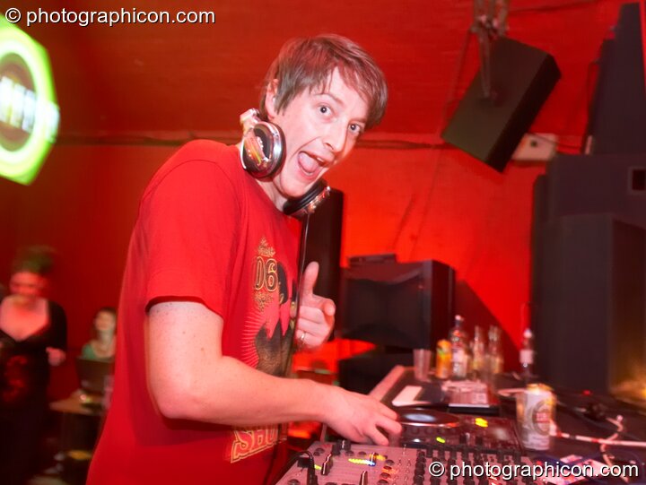 Hamish (Further Project/Alchemy) DJs on the Furthur Project & Crystal Yamantaka stage at Alpha Omega. London, Great Britain. © 2008 Photographicon