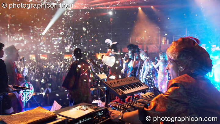 Dick Trevor performs on keyboard and mixer with Shpongle at Shpongle Live in Concert. London, Great Britain. © 2008 Photographicon