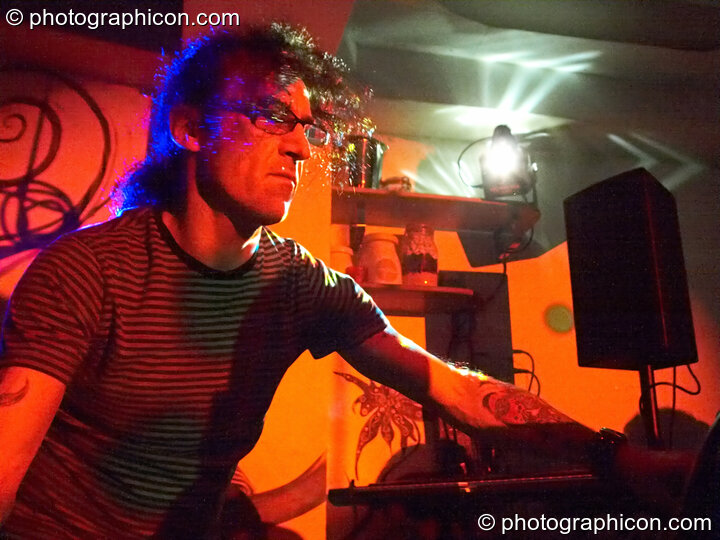 Merv Pepler of Eat Static performs live at the inSpiral Lounge in London. Great Britain. © 2009 Photographicon
