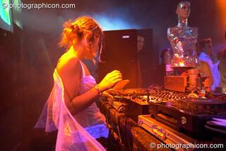 Gandolfi plays a DJ set in the Project Ozma space at the Synergy Project. London, Great Britain. © 2004 Photographicon