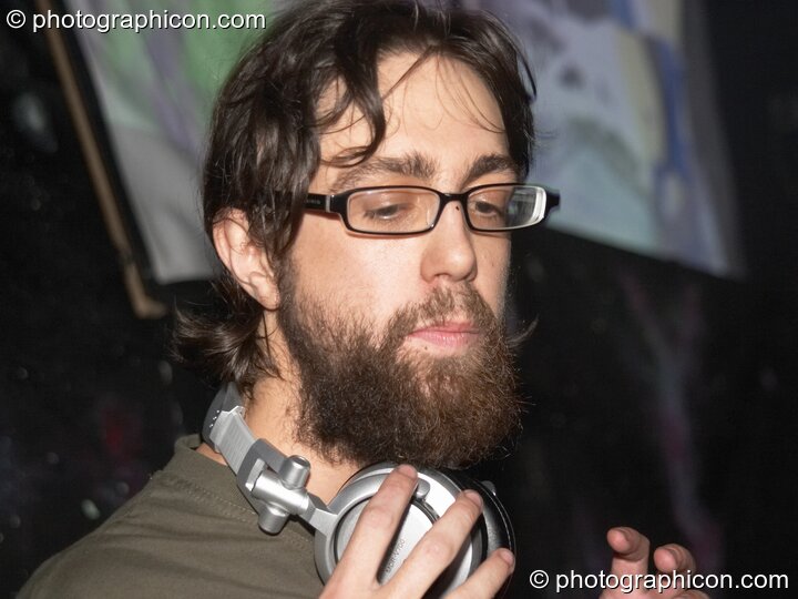 Mark Calvert DJing in the Project Ozma space at the Synergy Project. London, Great Britain. © 2004 Photographicon