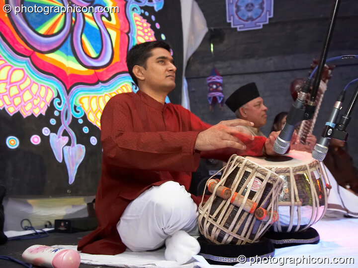 Ajit Pandaye and Ramesh Bhai Ladva play Indian classical music in the Sangita Sounds space at The Synergy Project. London, Great Britain. © 2006 Photographicon