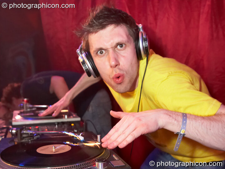Beat Circus DJing on the Skandalous stage at The Synergy Project. London, Great Britain. © 2007 Photographicon