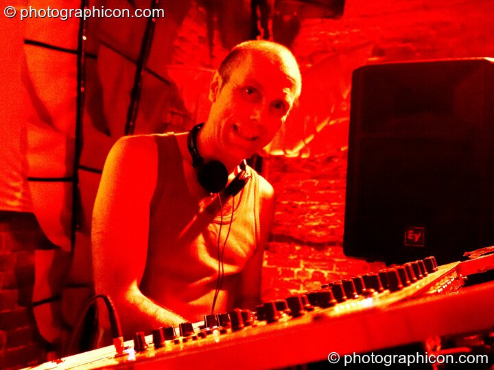 Pete Ardron DJing in the Kalahari room at The Synergy Project. London, Great Britain. © 2007 Photographicon