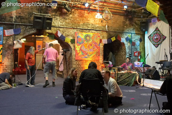 Preparations in the Sangita Sounds space at The Synergy Project. London, Great Britain. © 2007 Photographicon