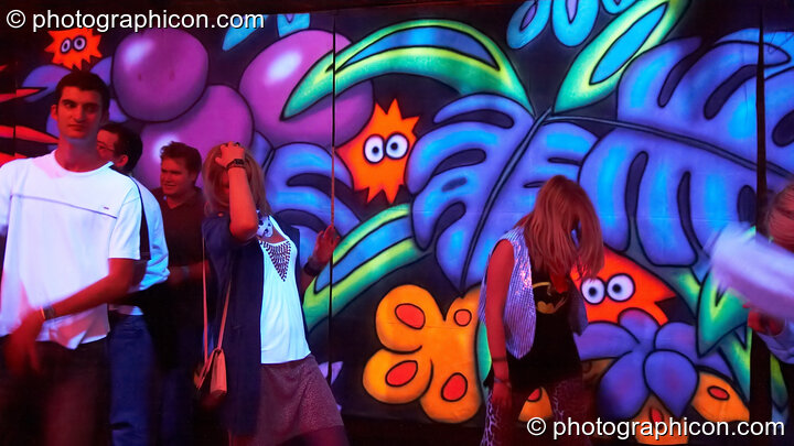 Dancers in the Mistzfiedmind space with UV environment by VisualBliss & Misztifiedmind at The Synergy Project. London, Great Britain. © 2007 Photographicon