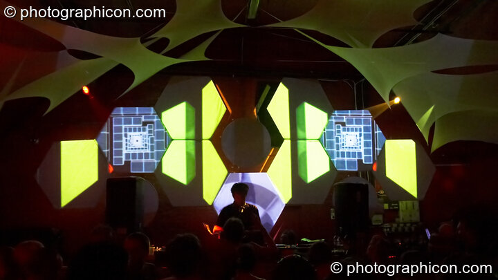 Liquid Djems (Liquid Records, UK) DJs to a backdrop visual installation by Pixel Addicts in the Ecoshelter / Archangel Breaks / Nu-School Hippies room at The Synergy Project. London, Great Britain. © 2007 Photographicon