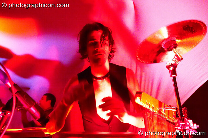 Sam Heath of Kamel Nitrate on the Small World Stage at The Synergy Project. London, Great Britain. © 2006 Photographicon