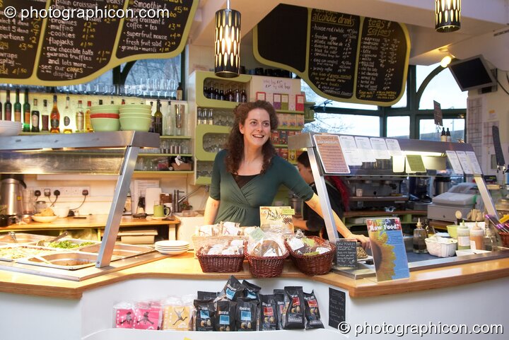 Service with a smile at the counter of the inSpiral Lounge organic cafe and multimedia venue. London, United Kingdom. © 2008 Photographicon