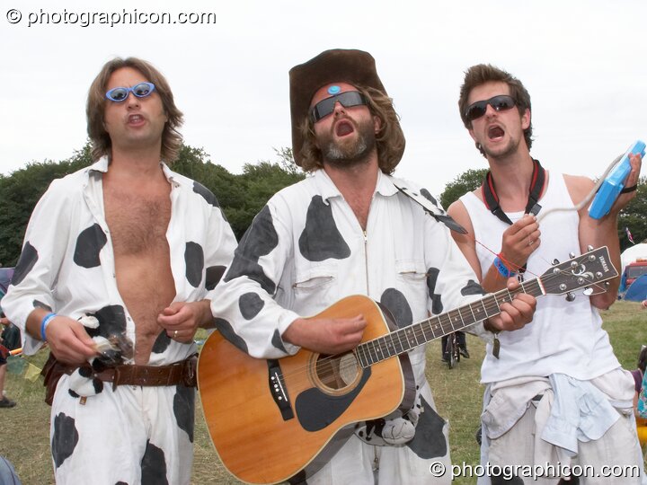 The Mad Cows play in the Healing Field at Big Green Gathering 2006. Burrington, Cheddar, United Kingdom. © 2006 Photographicon