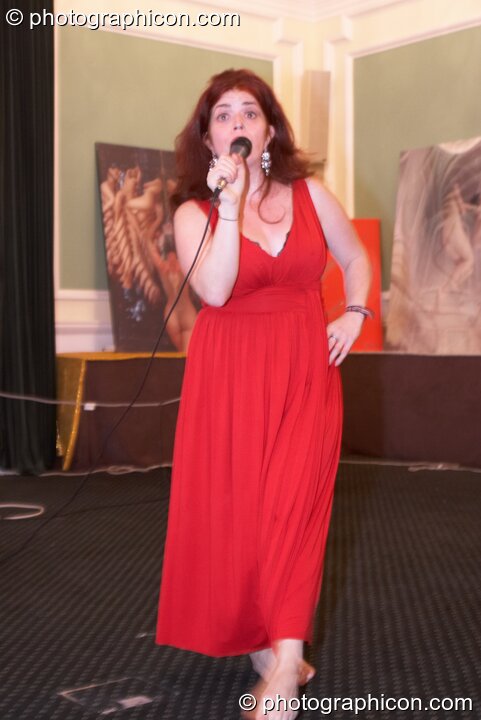 Cate Mackenzie at the London Festival of Tantra 2008. London, United Kingdom. © 2008 Photographicon