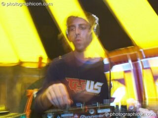 Disco Stu (Stuart Frier - Echo System, UK) DJs in the Progressive Tent at Planet Bob's Offworld Festival 2007. Swindon, United Kingdom. © 2007 Photographicon