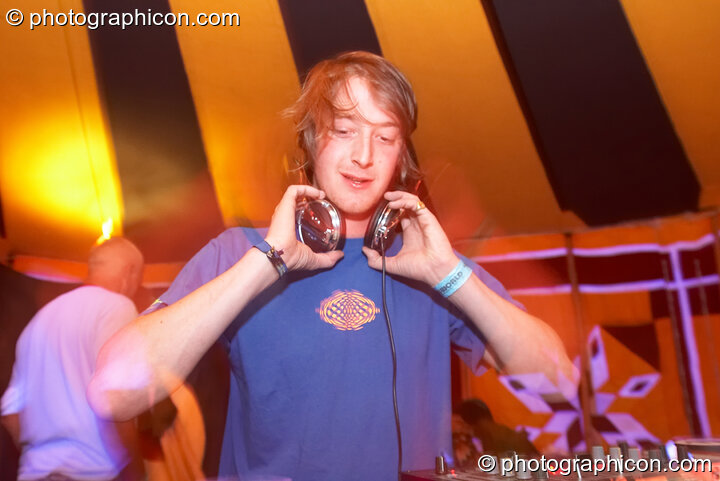 Hamish (Hamish Blair - Alchemy Records/Echo System, UK) DJs in the Progressive Tent at Planet Bob's Offworld Festival 2007. Swindon, United Kingdom. © 2007 Photographicon