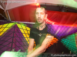 Zetan Spore on the Spirit Dance Stage at Sunrise Celebration 2006. Yeovil, United Kingdom. © 2006 Photographicon