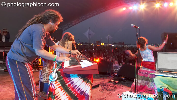 Kara dances with Paul Didge & Friends performing on the Sunrise Stage at Sunrise Celebration 2007. Yeovil, United Kingdom. © 2007 Photographicon