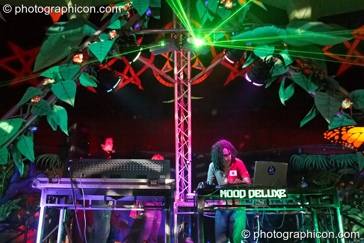 Mood Delux performs on the Waveform Dance stage with decor by Tribe of Frogs at Sunrise Celebration 2007. Yeovil, United Kingdom. © 2007 Photographicon