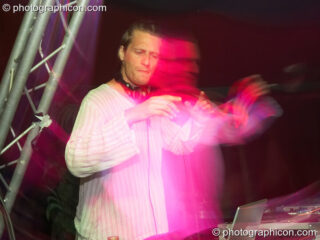 Twisted Tristan Cooke DJs in the Waveform Dance Tent at Sunrise Celebration 2007. Yeovil, United Kingdom. © 2007 Photographicon
