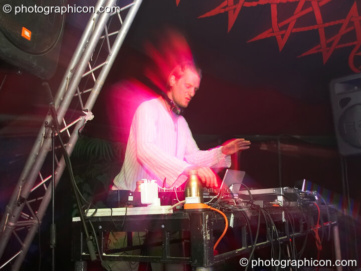 Twisted Tristan Cooke DJs in the Waveform Dance Tent at Sunrise Celebration 2007. Yeovil, United Kingdom. © 2007 Photographicon