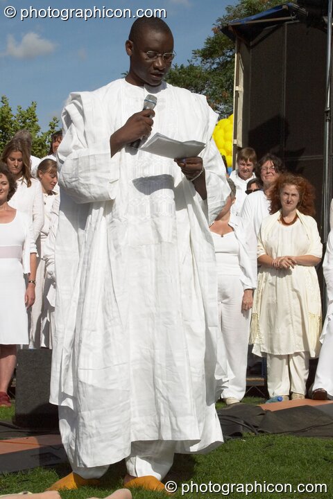A Sing For Water fundraising concert at the Thames Festival 2004 in aid of water projects around the world. London, United Kingdom. © 2004 Photographicon