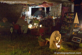 The Stone Monkey Cafe at the Turaya Gathering 2004. Wimborne, United Kingdom. © 2004 Photographicon