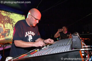Adrian Sherwood playing at the Turaya Gathering 2004. Wimborne, United Kingdom. © 2004 Photographicon