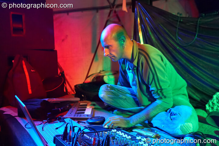 Gavin Griffiths of G-Delic / The Gabridelic Experience performs on the Gaia Chill stage at Waveform Project 2007. Kenton, Exeter, United Kingdom. © 2007 Photographicon