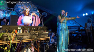 Ashera Hart and Rebecca Elliott perform as part of the Earthdance ritual on the Waveform main stage at Waveform Project 2007. Kenton, Exeter, United Kingdom. © 2007 Photographicon