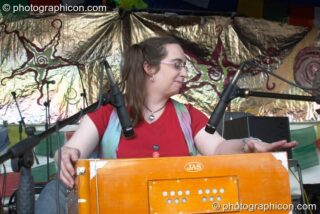 Panacea playing on the World Music stage at Kingston Green Fair 2005. Kingston Upon Thames, United Kingdom. © 2005 Photographicon