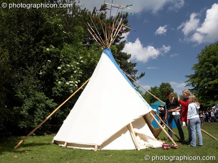 Wigwam Sam displays her wares at Kingston Green Fair 2006. Kingston upon Thames, United Kingdom. © 2006 Photographicon