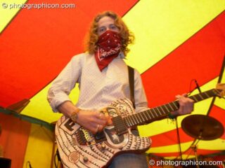 Itchi of Step 13 playing on the Tadpole Stage at Kingston Green Fair 2006. Kingston upon Thames, United Kingdom. © 2006 Photographicon