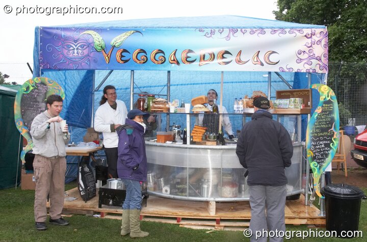 The Veggiedlic cafe at Kingston Green Fair 2007. Kingston upon Thames, United Kingdom. © 2007 Photographicon