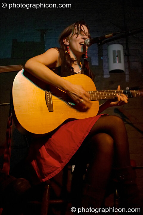 Martha Tilston at The Ram Jam. Kingston Upon Thames, United Kingdom. © 2004 Photographicon