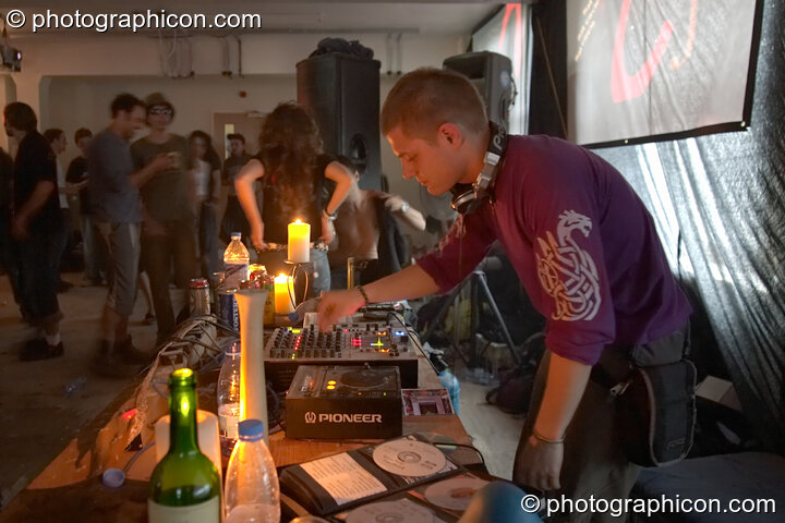 Moonquake DJing at Dr Love's Psychoactive Explosion. London, United Kingdom. © 2004 Photographicon