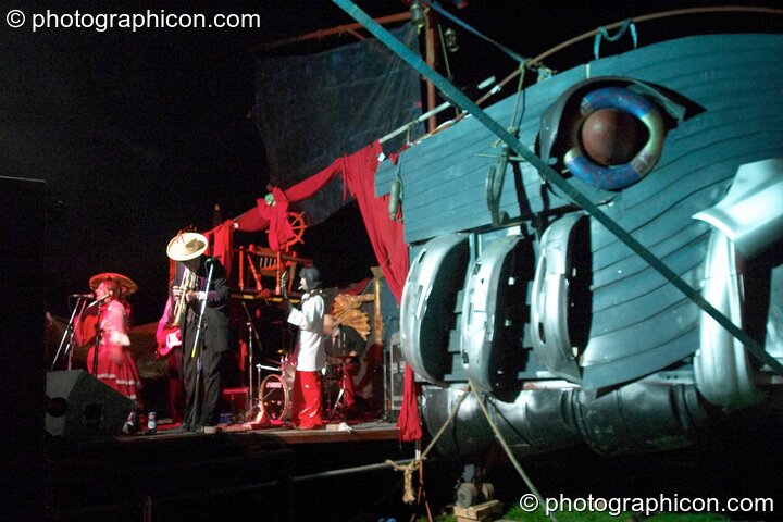 The Fish Bros perform on the Mutoid Waste pirate ship at the Lost Vagueness Summer Party 2004. Lewes, United Kingdom. © 2004 Photographicon